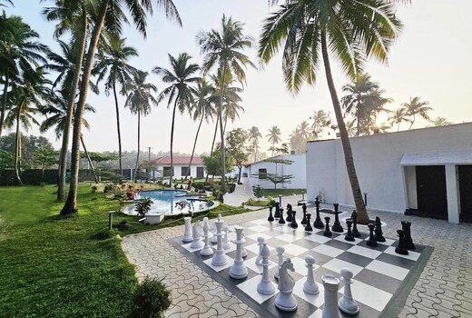 The Saravi Resort