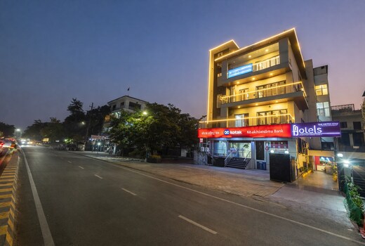 The Metro Stay by ASPL