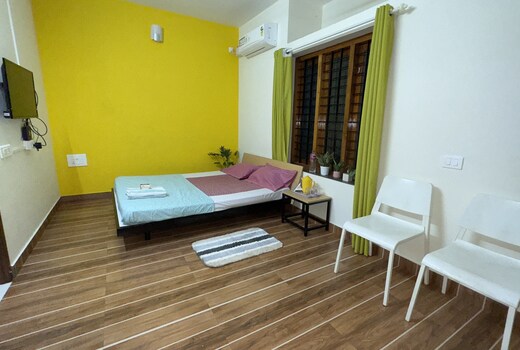 Rooms by Alchemist Homes by Halcyon Traveltech
