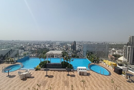The cloud nine studio Pool Gym Pure comfort