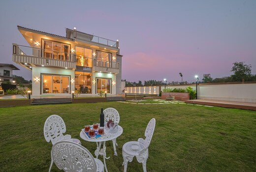 Vivanta Villa