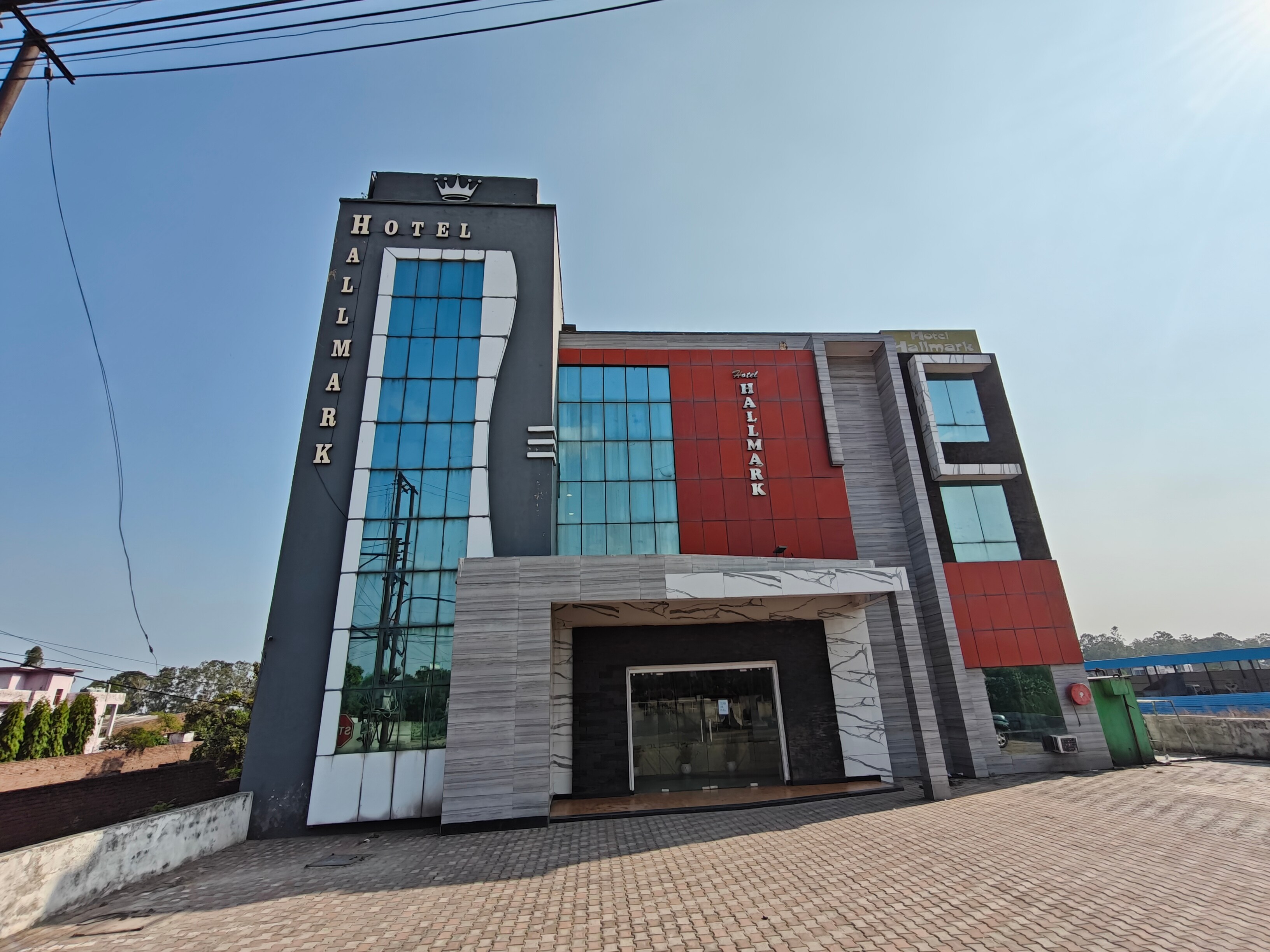 Hotel HALLMARK, Kathua (National Highway)