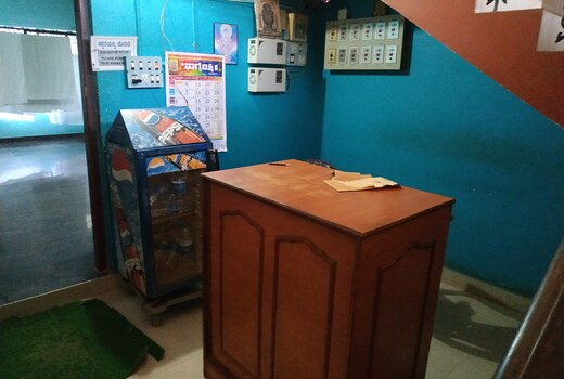 i-ROOMZ Savitri Guest House