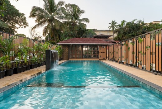 Plush 1 BHK 5 mins to Candolim beach by Limestays