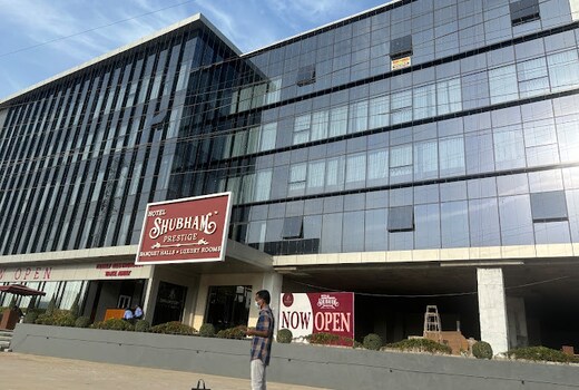 Hotel Shubham Prestige Kandlakoya