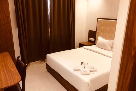 WYND HOTEL