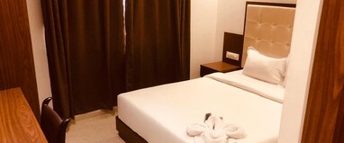WYND HOTEL