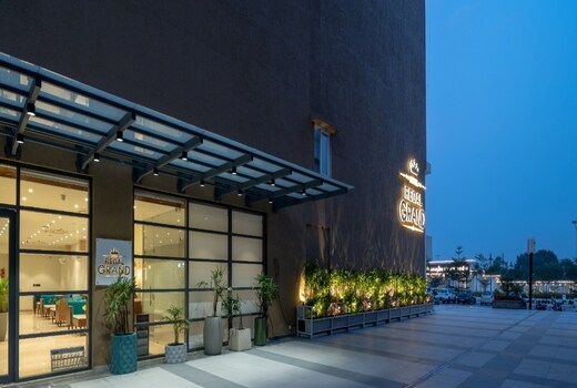 Hotel Regal Grand