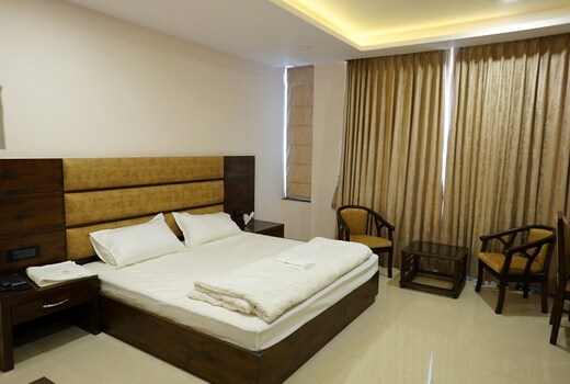 HOTEL EMPIRE