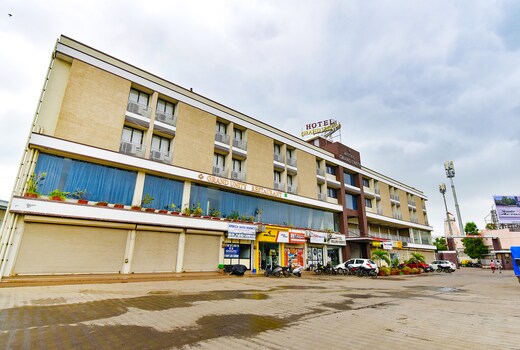 Hotel Grand Unity