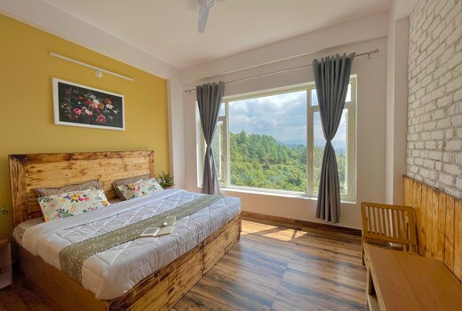 High and Seek Homestay| Mountain-facing Rooms