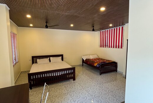 Mangattu Salkara Home Inn