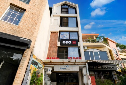 Hotel O Day Night