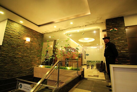 HOTEL RAJMAHAL INN
