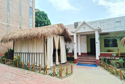 TROPICAVA FARMSTAY & RESTAURANT | PARTY FRIENDLY