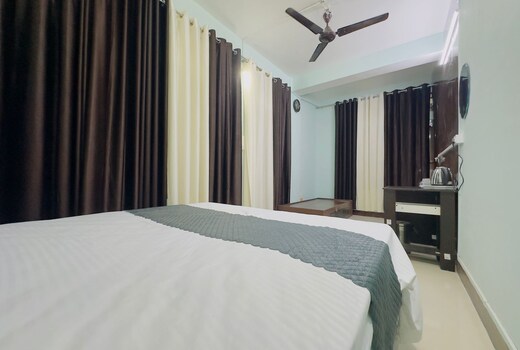 Meraaj Guest House