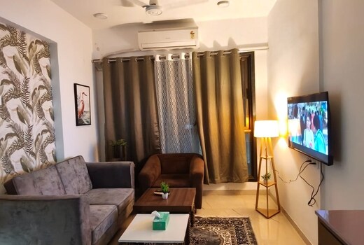 IUC 401 Private 1Bhk 3 Min Nesco Nirlon BEC AC