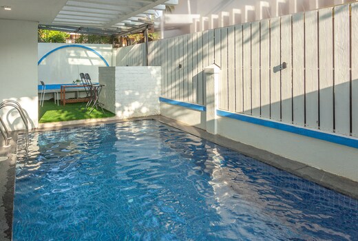 Cozy Nook - 3BHK Private Pool - Lonavala by StayMonkey