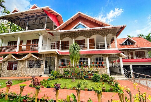 Thulung Shared Nature Stay With Swimming Pool | 2BR |FF By Homeyhuts