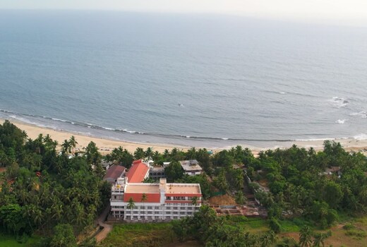 White Wharf Beach Resort Morjim
