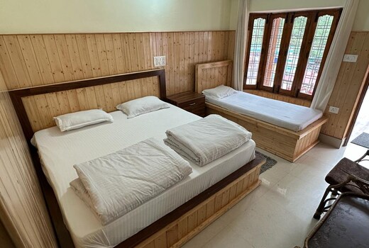 Tapovan Cottage & Resturant