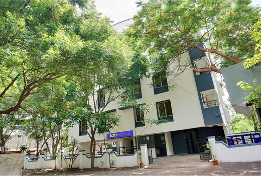 FabHotel Shravani Residency