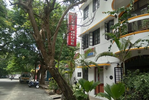 Mehaa Paradise Family Guest House