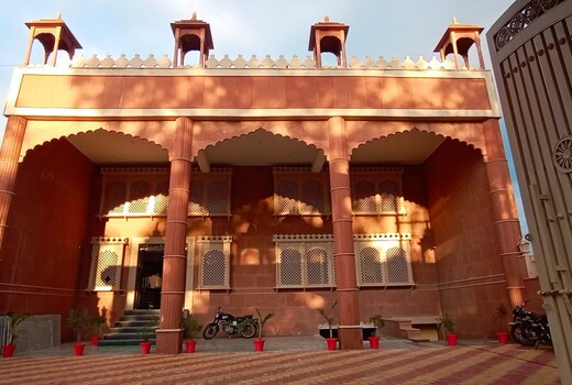 HOTEL RAJWADA PALACE