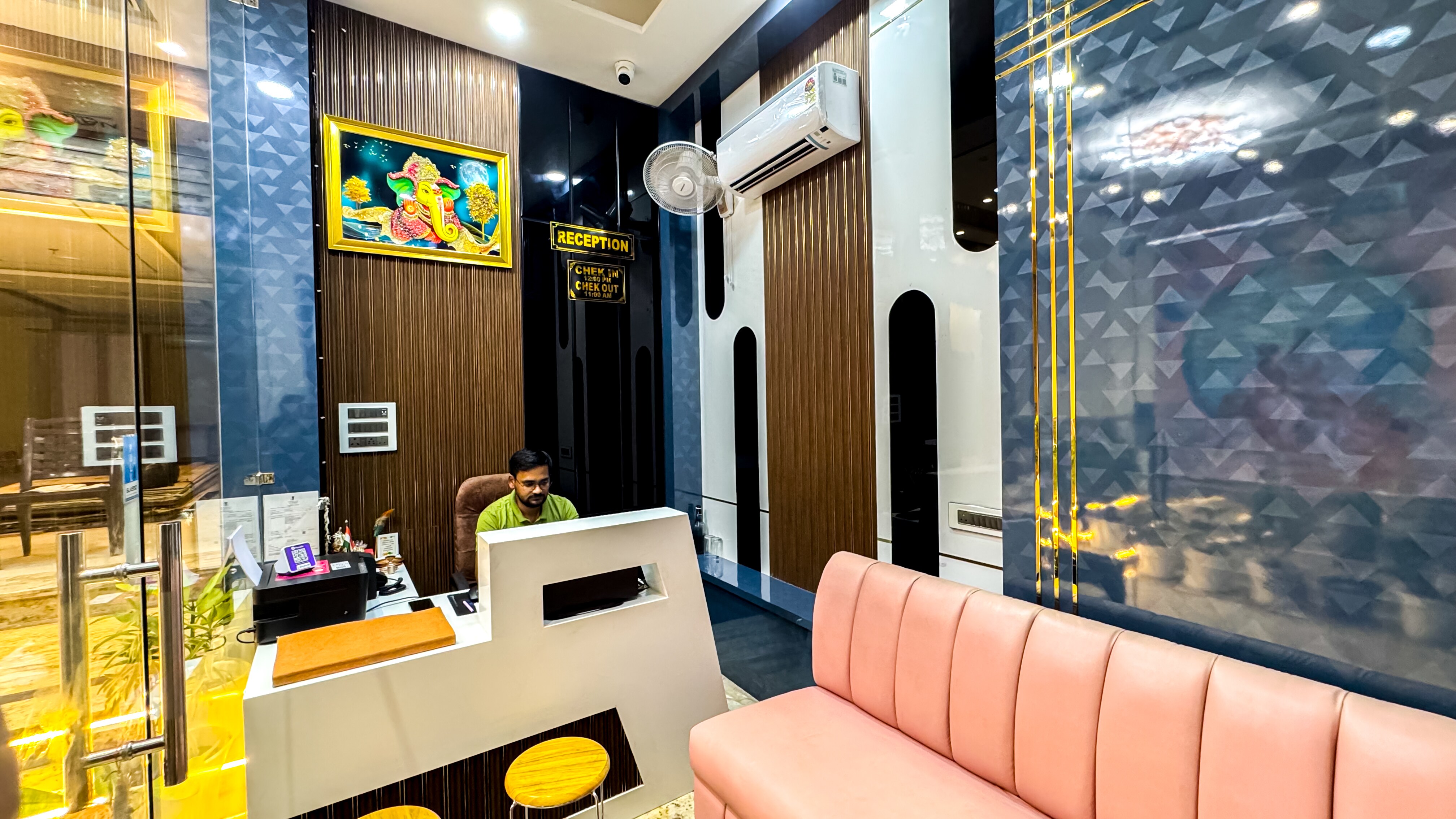 Hotel Vibes of Kashi
