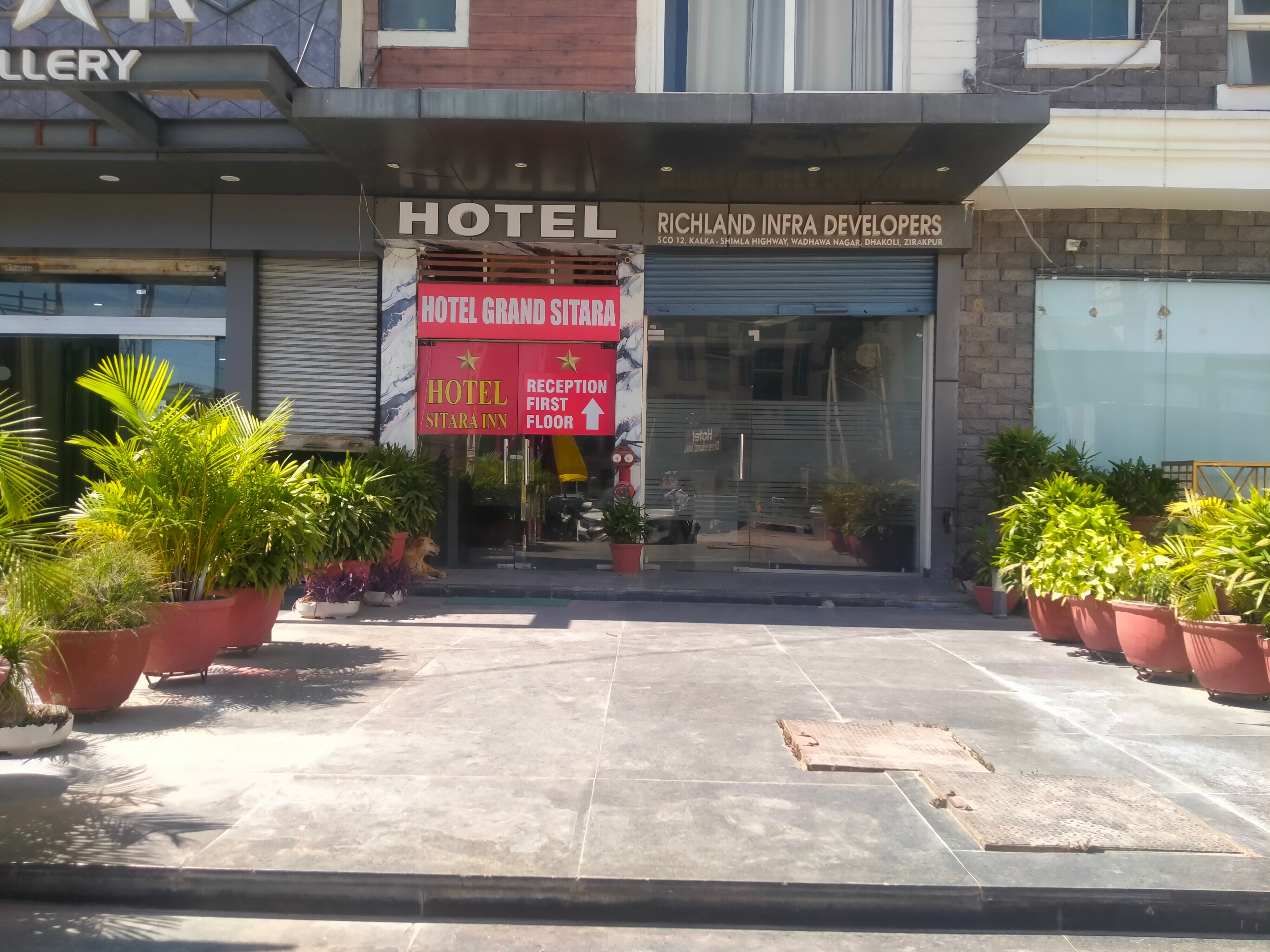 Hotel Grand Sitara Inn