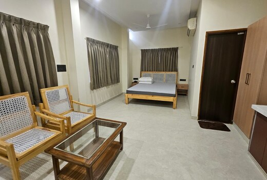 Paras Homestay | Entire Studio Apartments With Private Attached Kitchen | 8 Mins Walk To Shri Venkat