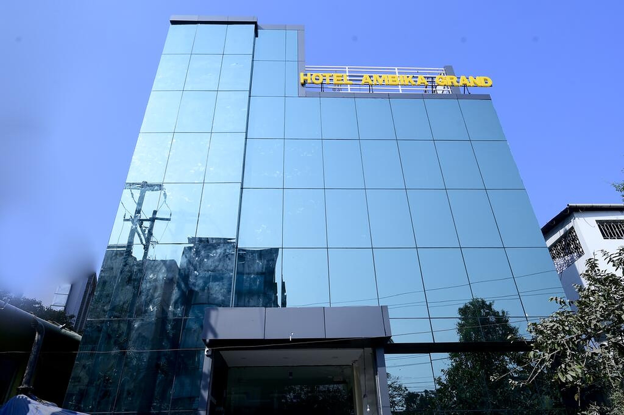 Hotel Ambika Grand