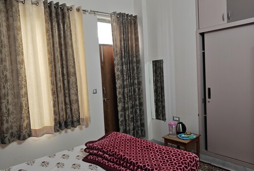 Alok ji Homestay