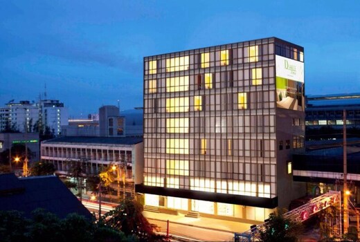 D Varee Xpress Makkasan