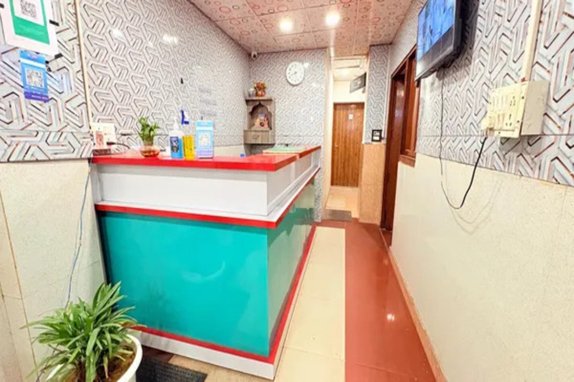 FabHotel Crown 15