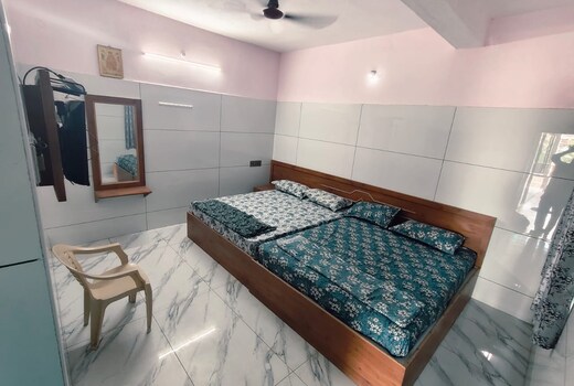 NNP Holidays Stays