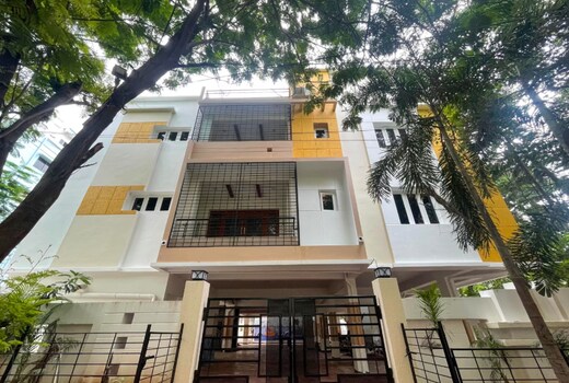 Avanse Millora Arrow Lake View Service Apartment, Somajiguda