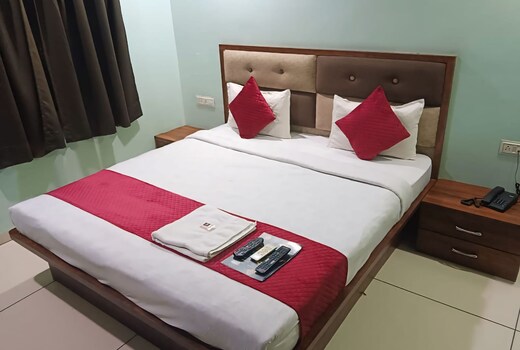 HOTEL JAY SHREE PALACE