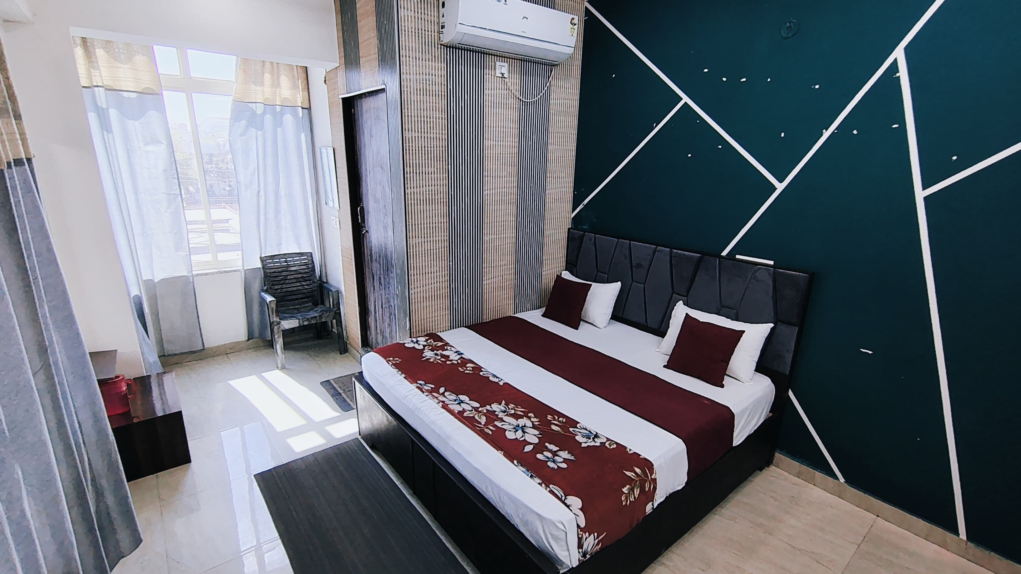 Hotel Shri Gopala Dham