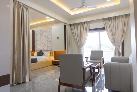 Arjun Palace ( Arjun Hotel Function Hall And Lodging)
