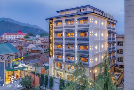 Hotel Central Park Nearby Dal Lake
