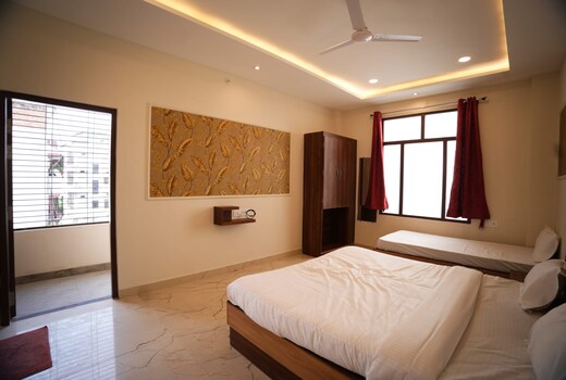Hotel Maruti Nandan