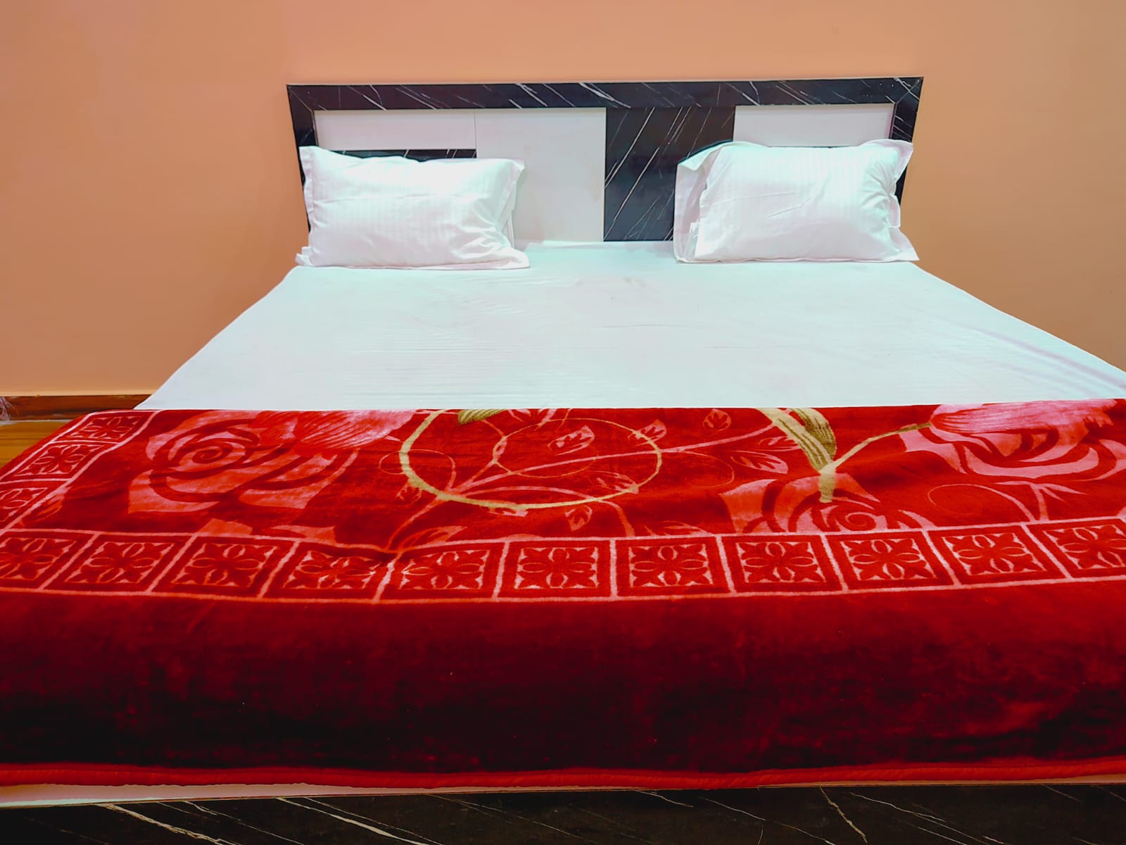 Shri Ram Residency 5 mint walking from Shri Ram Janmabhoomi