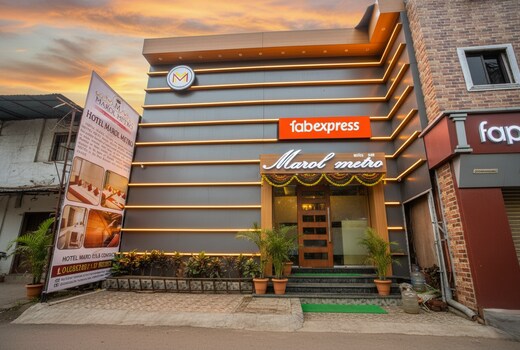 FabHotel Marol Metro
