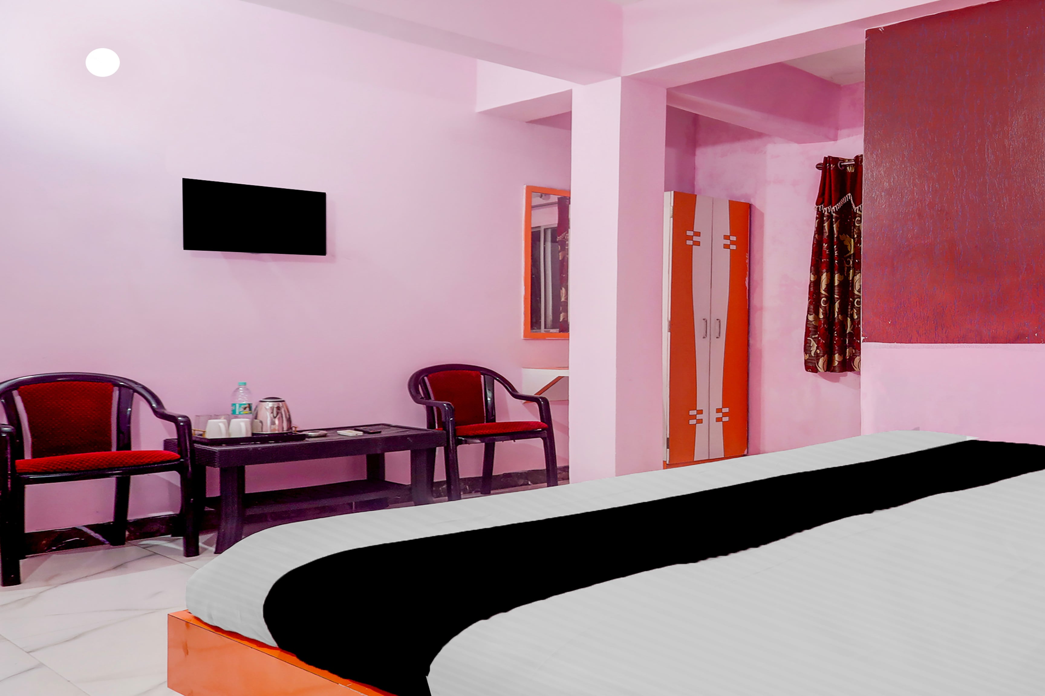 Hotel O The Triotel Inn