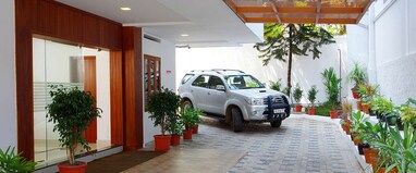 Iswarya Residency