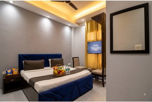 Hotel Twamev residency Rajouri Garden couple friendly