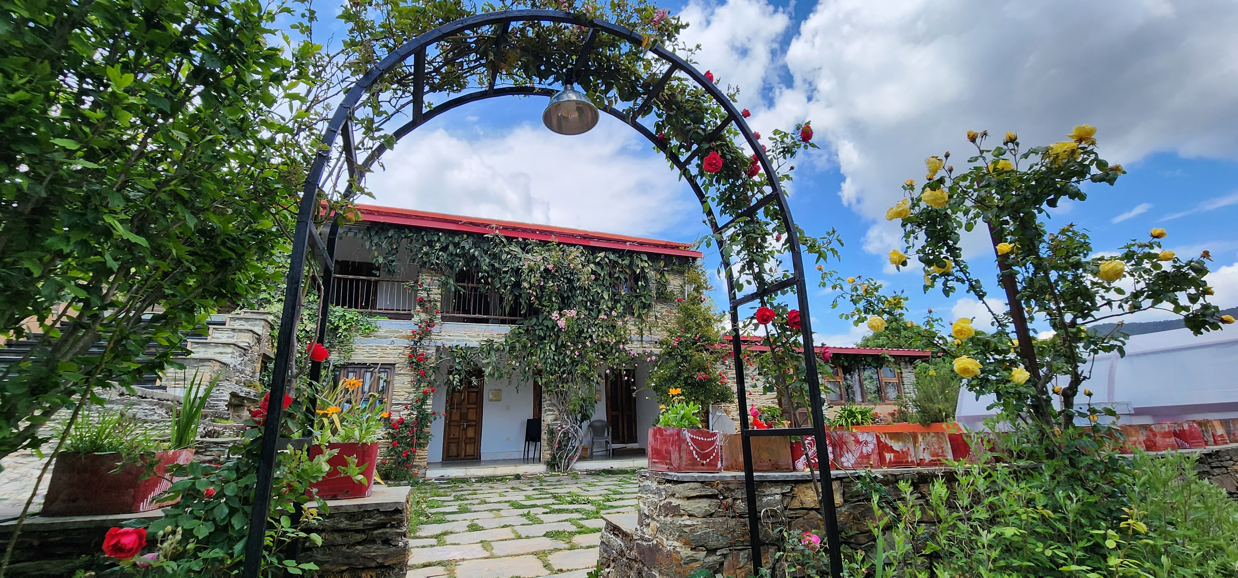 Dunagiri Retreat