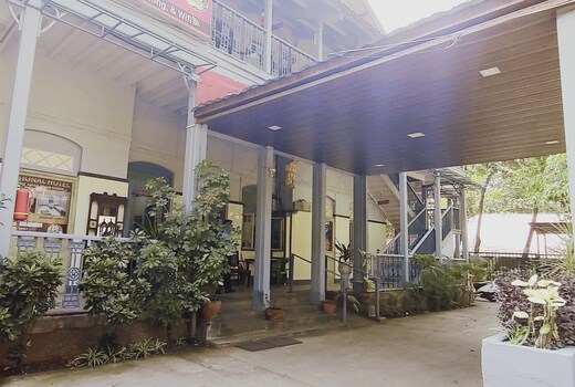 National Hotel