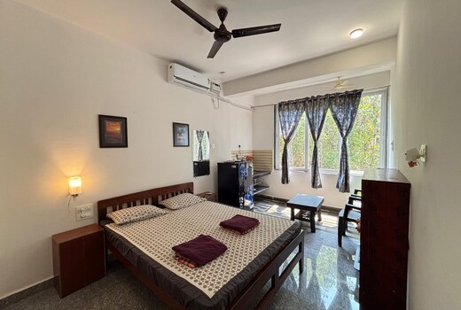 Studio Silent Groove R6 by Mukund Sadan Arambol